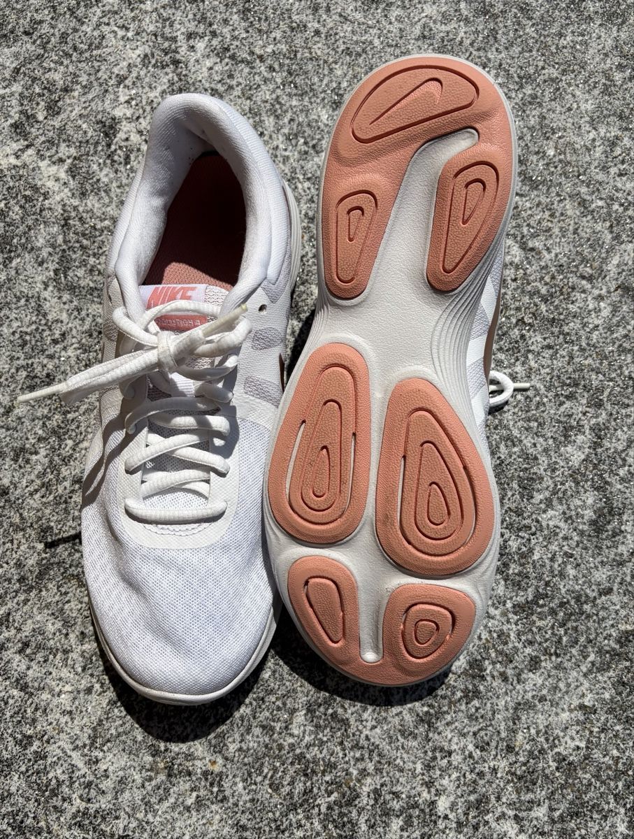 Nike Scarpe da donna: Nike Revolution 4 Damenschuhe gr.40  – Usato da Maggia venduto da johannaf01 2