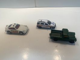 Corgi Land Rover + Porsche Carrera + Hongwel Mercede ML  375