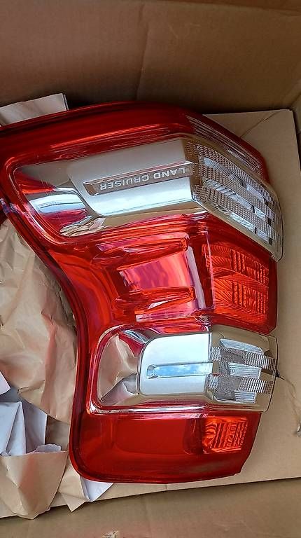 Alle Autoersatzteile: Toyota Land Cruiser Heckleuchten  – Gebraucht aus Zuoz von Martin7524 3