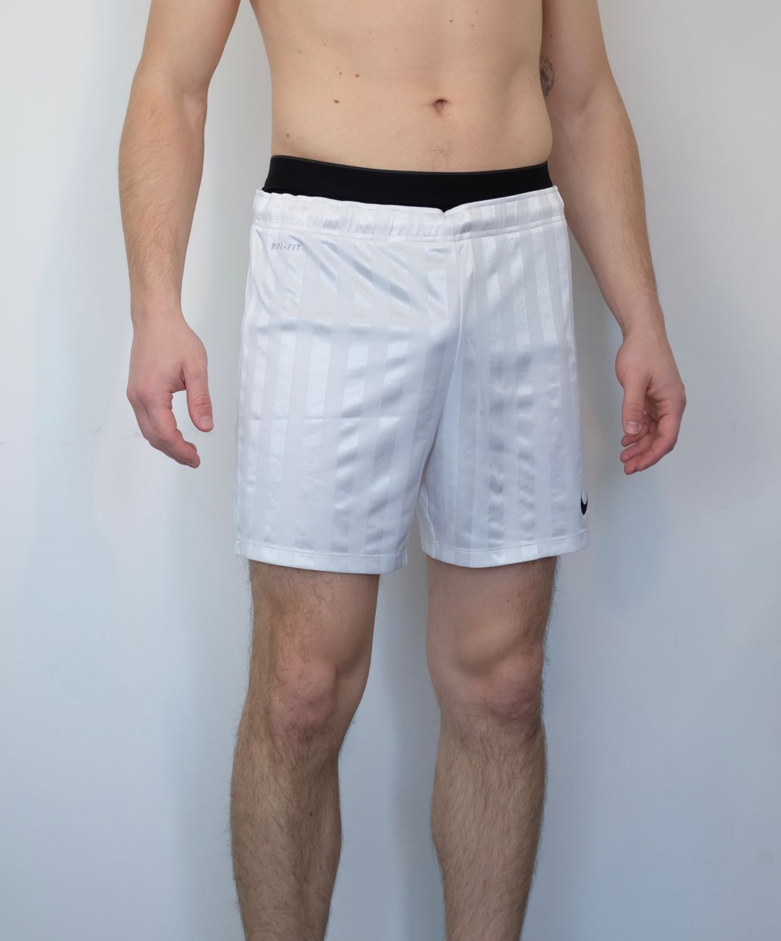 Nike Pantaloni: Nike Shorts Weiss Gr. M – Usato da Uetikon am See venduto da Arthur.s 1