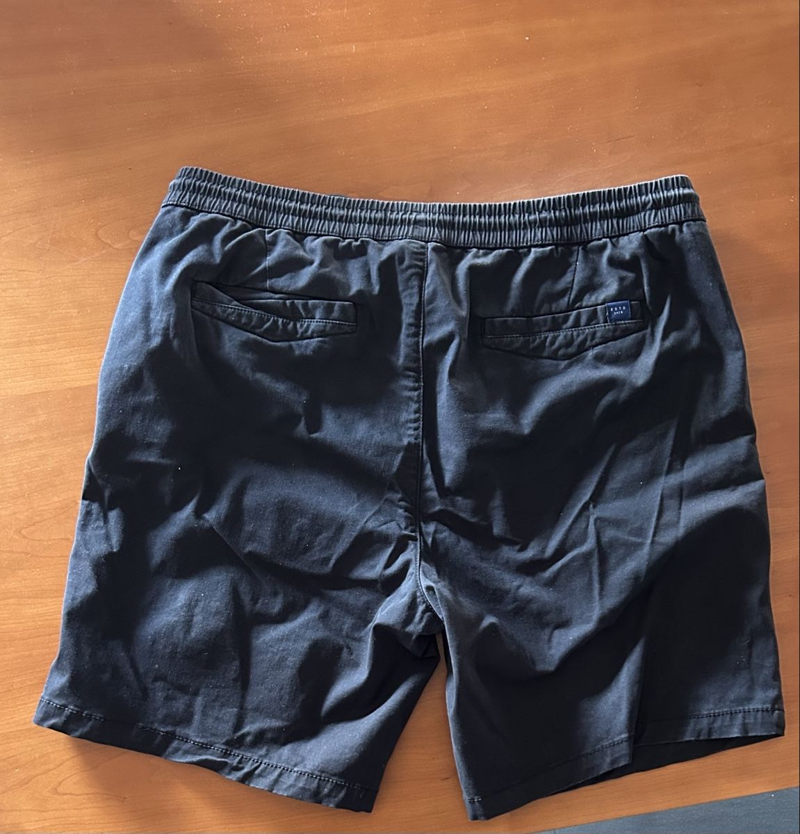 Zara Pantalons: Zara Herren Shorts schwarz – D'occasion à Oberhasli par newyorksydney 2