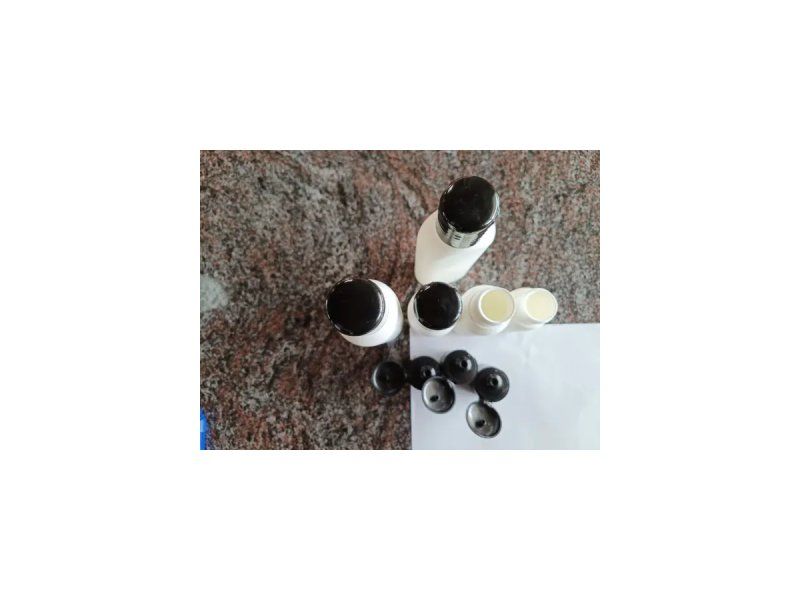 Altro per la cura del corpo: 44 Lotion/ Duschflaschen 100 ml. 50 ml. – Nuovo (secondo la descrizione) da Bätterkinden venduto da Elefantenzoo 1