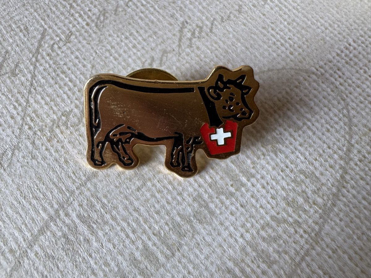 Placchette & Badge: Pin vache - Kuh - Schweiz – Usato da Zweisimmen venduto da Domii 2