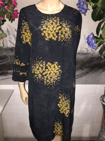 Robe / Kleid NILE    Taille / Grosse S .....
