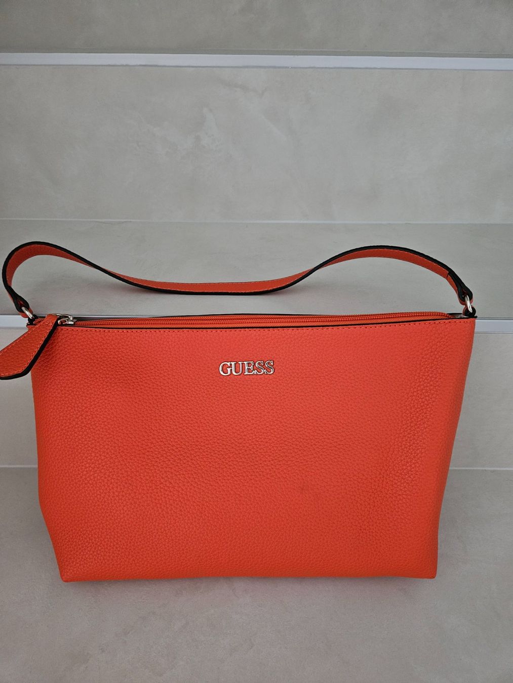 Guess Borse da donna: Guess sac à main neuf orange – Nuovo (secondo la descrizione) da Romanel-sur-Lausanne venduto da delaforet