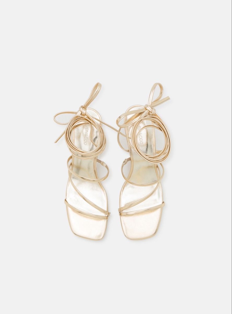 Scarpe da donna: Riemensandalette gold – Nuovo e nell'imballaggio originale da Frauenfeld venduto da hannamaria29 1
