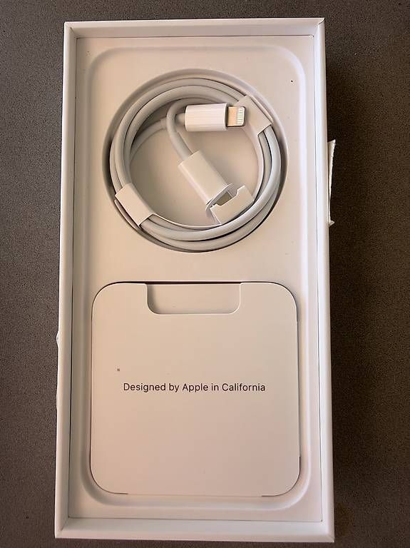 Portables: iPhone 13 super Zustand  – D'occasion à Zürich par Bidon3011 1