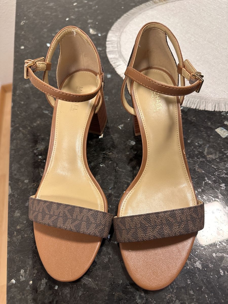 Michael Kors Scarpe da donna: Michael Kors Sandalen, braun – Usato da Oberurnen venduto da nes_8xqt