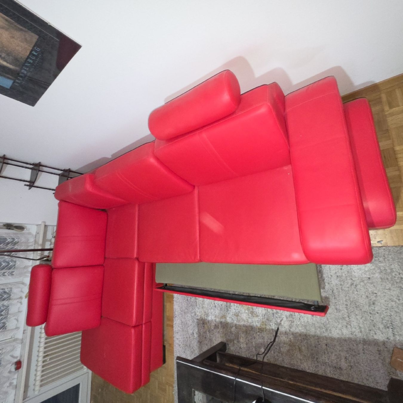 Sofas: Ecksofa rot mit Schlaffunktion gebrauchter Zustand – Gebraucht aus Rüti ZH von Zurigo_1351 2