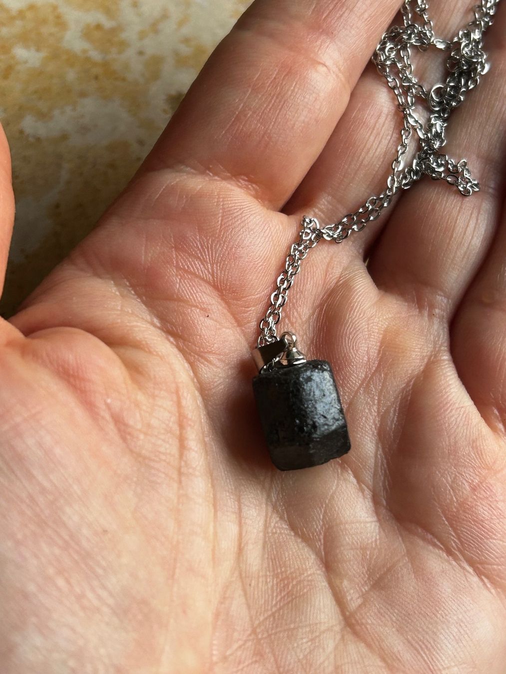Anhänger: Anhänger zum Schutz Black stone – Gebraucht aus Dittingen von Bijoubelle