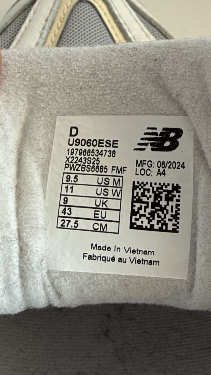 New Balance Scarpe da uomo: Baskets New Balance U9060ESE taille 43 – Nuovo (secondo la descrizione) da Vevey venduto da diogodasilva_ 3