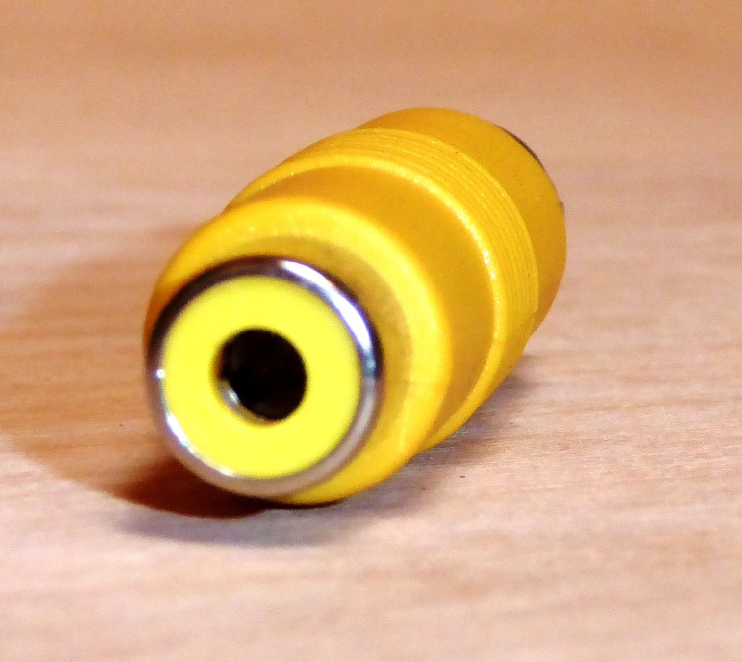 Unità & Adattatore: Adapter 4-Pinstecker auf Chinch-Buchse – Nuovo (secondo la descrizione) da Lenk im Simmental venduto da Ruedauph 1