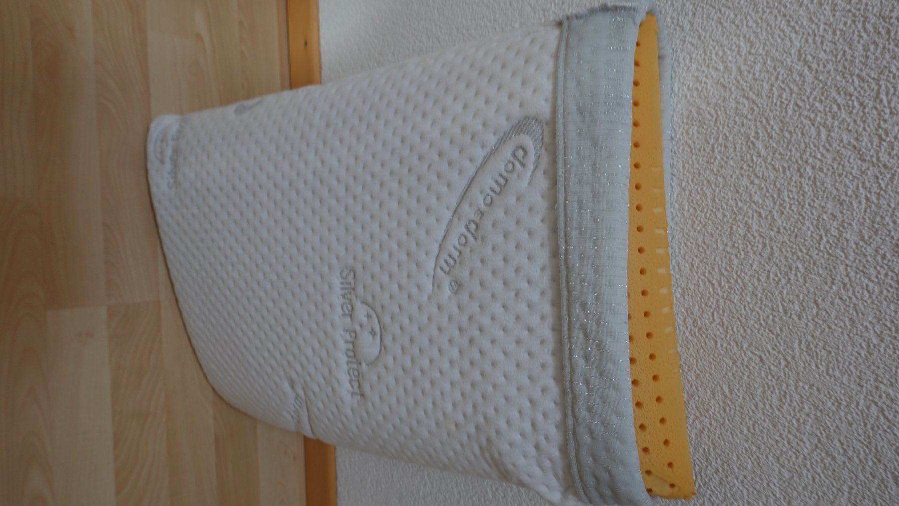 Tempur Cuscini: Coussin ergonomique ultra doux – Usato da Bulle venduto da Jaquiernicolas 1