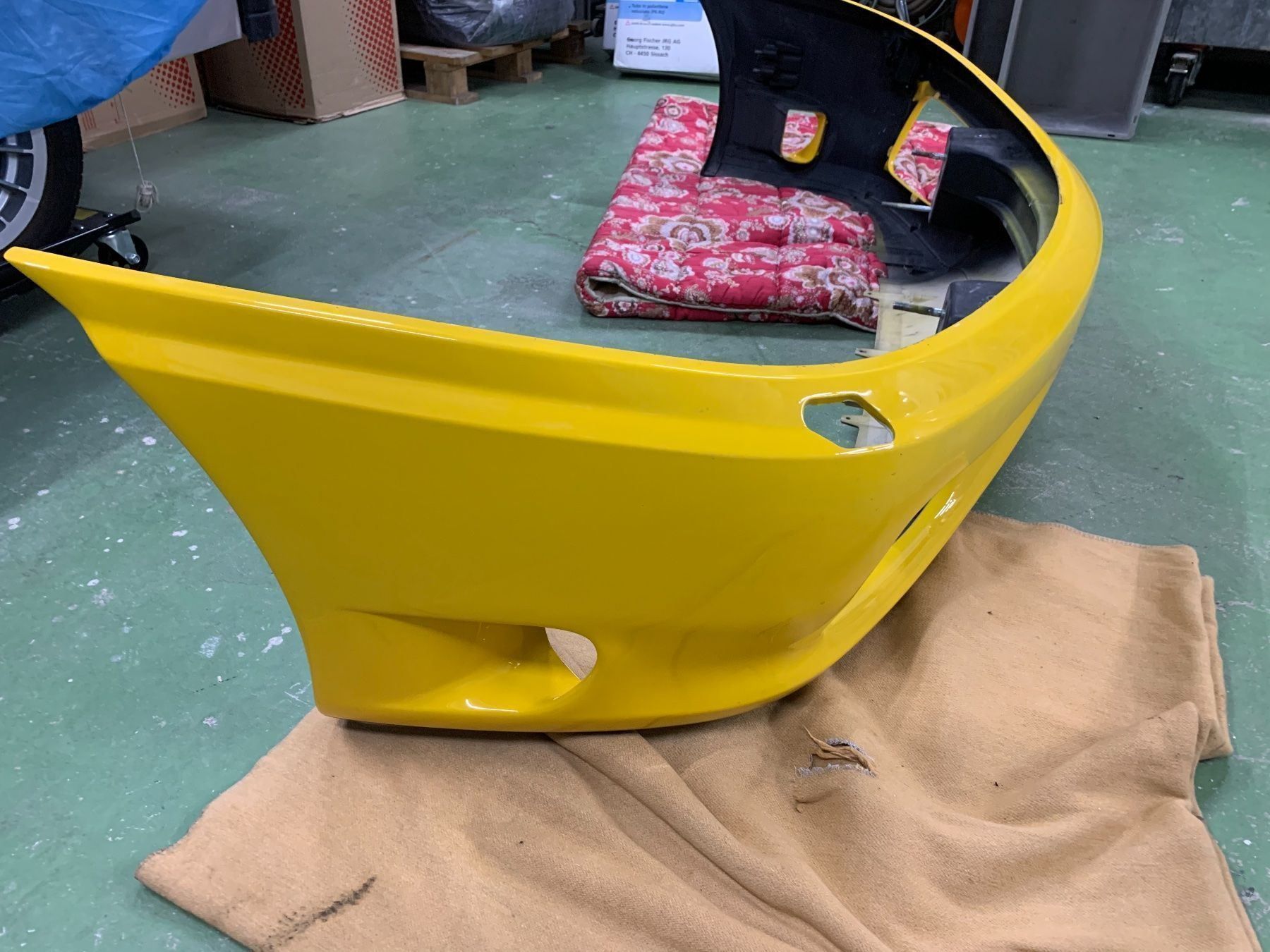 Ferrari Tutti pezzi di ricambio auto: Original Frontstossstange Ferrari 360 M – Usato da St.Gallen venduto da Fealfi 2
