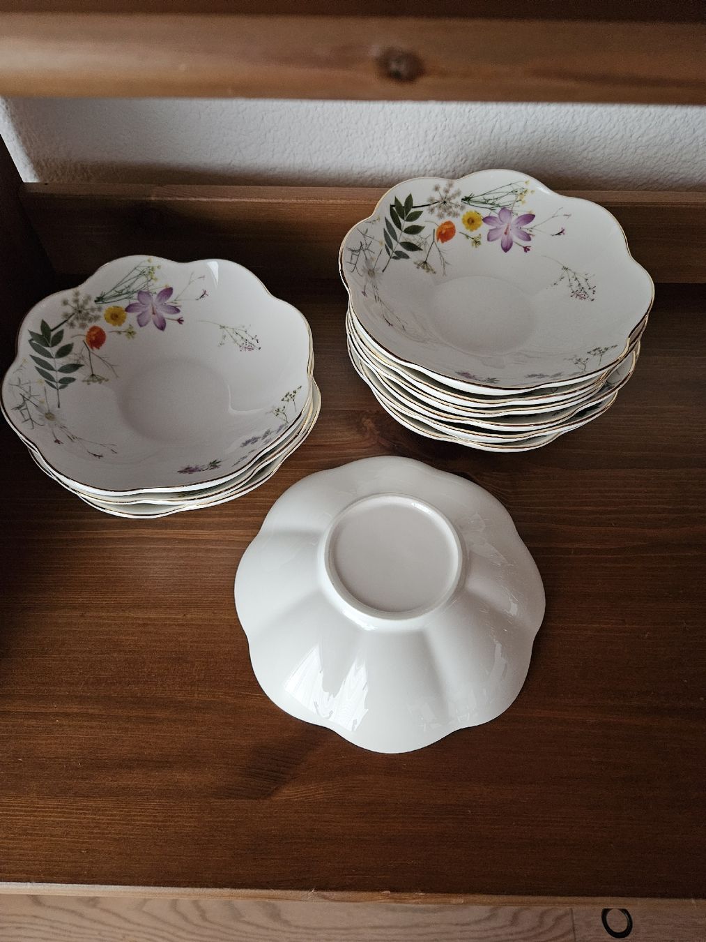 Piatti: 10 Schälchen mit Blumenmuster guter Zustand. – Usato da Menziken venduto da the_zw6x 1