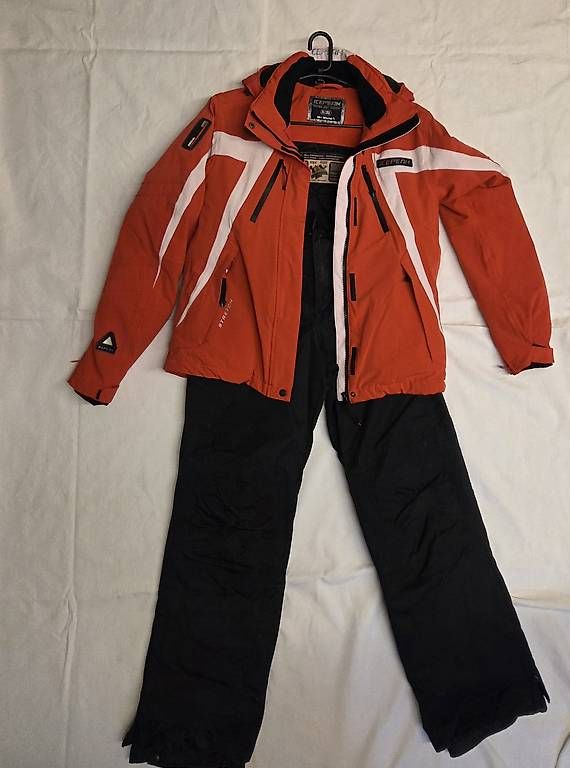 Completi & Tailleur: Ski Anzug – Usato da Granges-Paccot venduto da pri_t8ny 1
