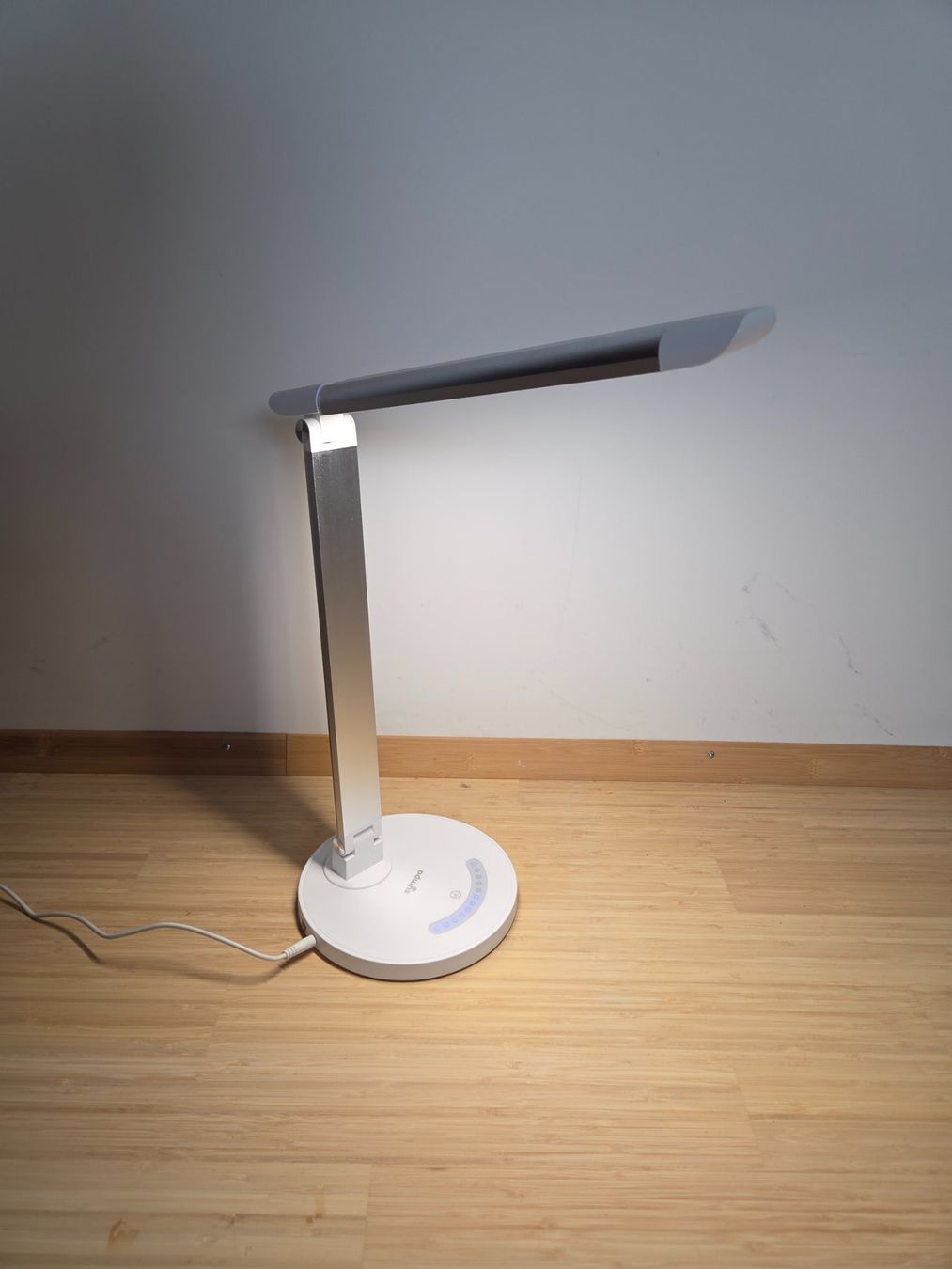 Lampade: Sympa LED Schreibtischlampe Touch Weiss – Usato da Zürich venduto da pat_2frc 3