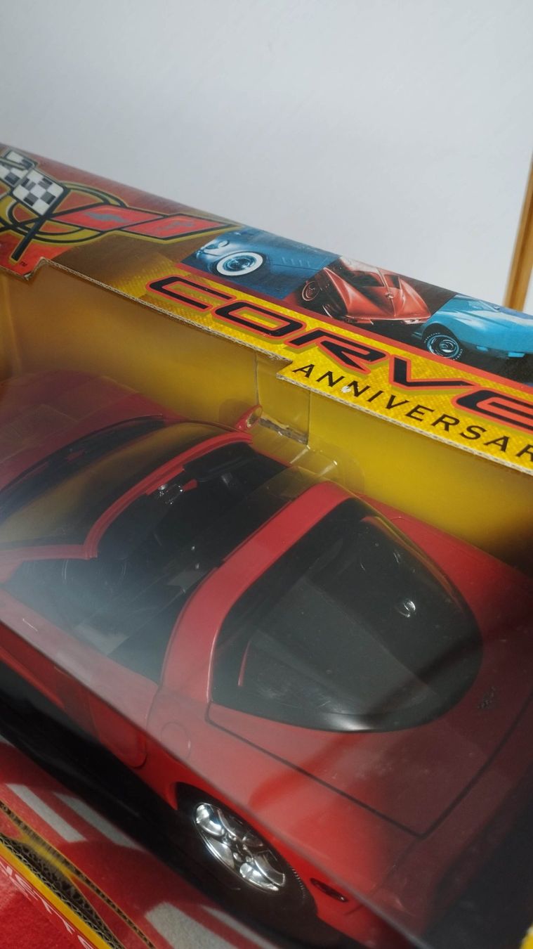 AMT/ERTL Modellini d'auto: 2003 Corvette Coupe 50th Anniversary – Usato da Chur venduto da oriori 2