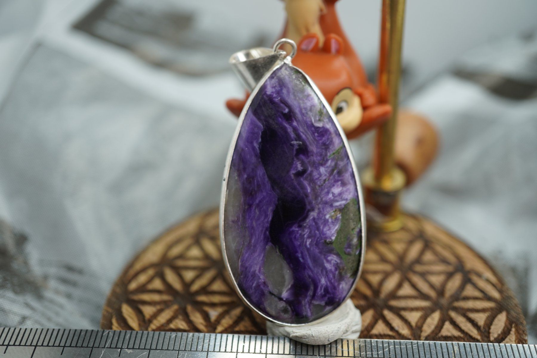 Minerali & Pietre curative: Charoit Top  Anhänger     ab  10.-   Auktion – Nuovo e nell'imballaggio originale da Eschenbach SG venduto da topstone 4