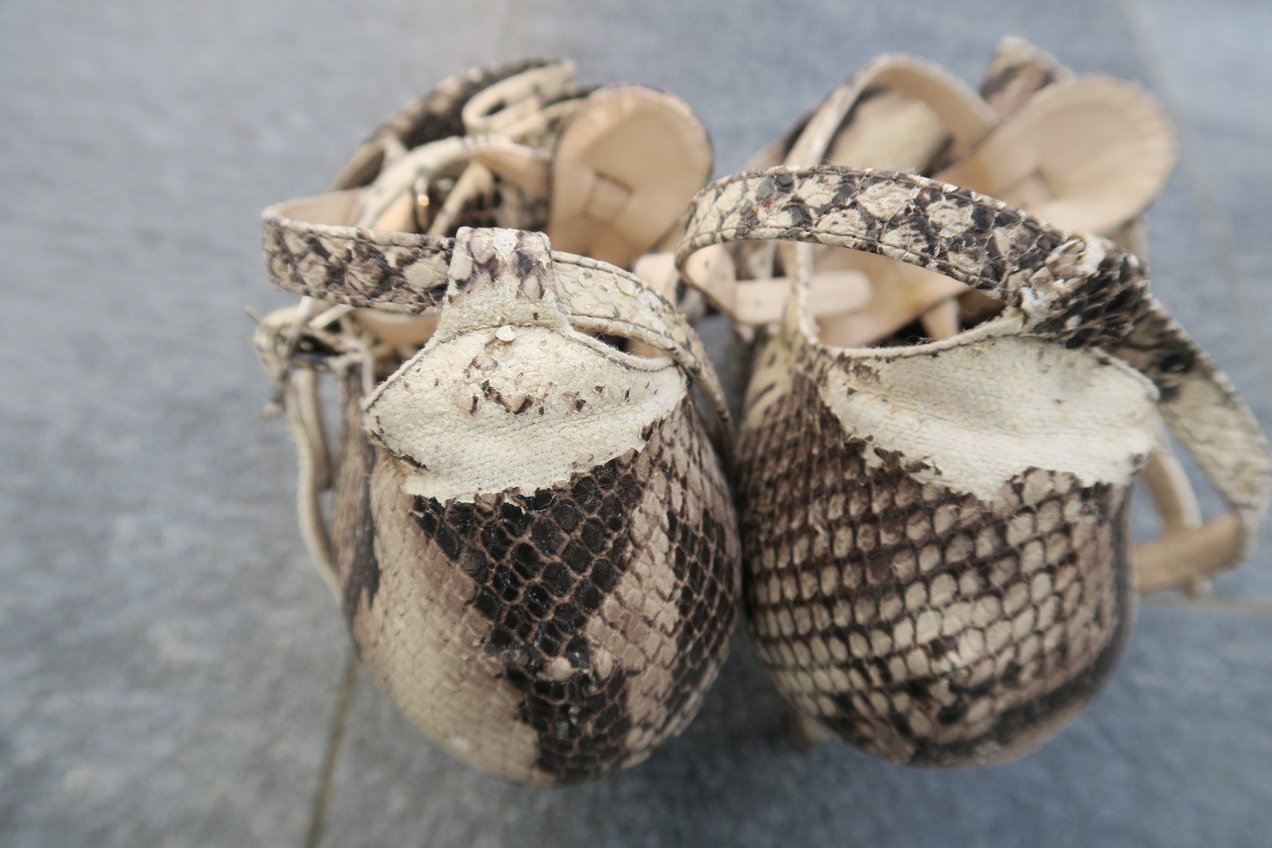 Christian Louboutin Damenschuhe: Schuhe Vintage, defekt, Gr. 40 – Defekt aus Strengelbach von lana40 5