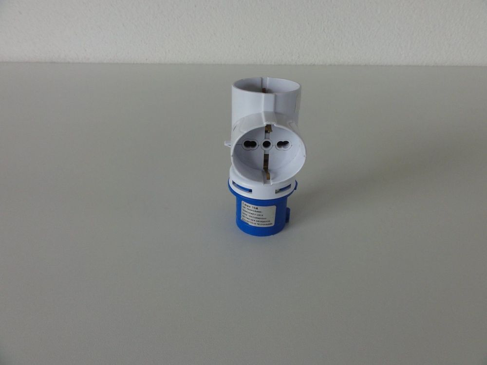 Stecker: Elektro Stecker – Gebraucht aus Schenkon von Movieplanet 3