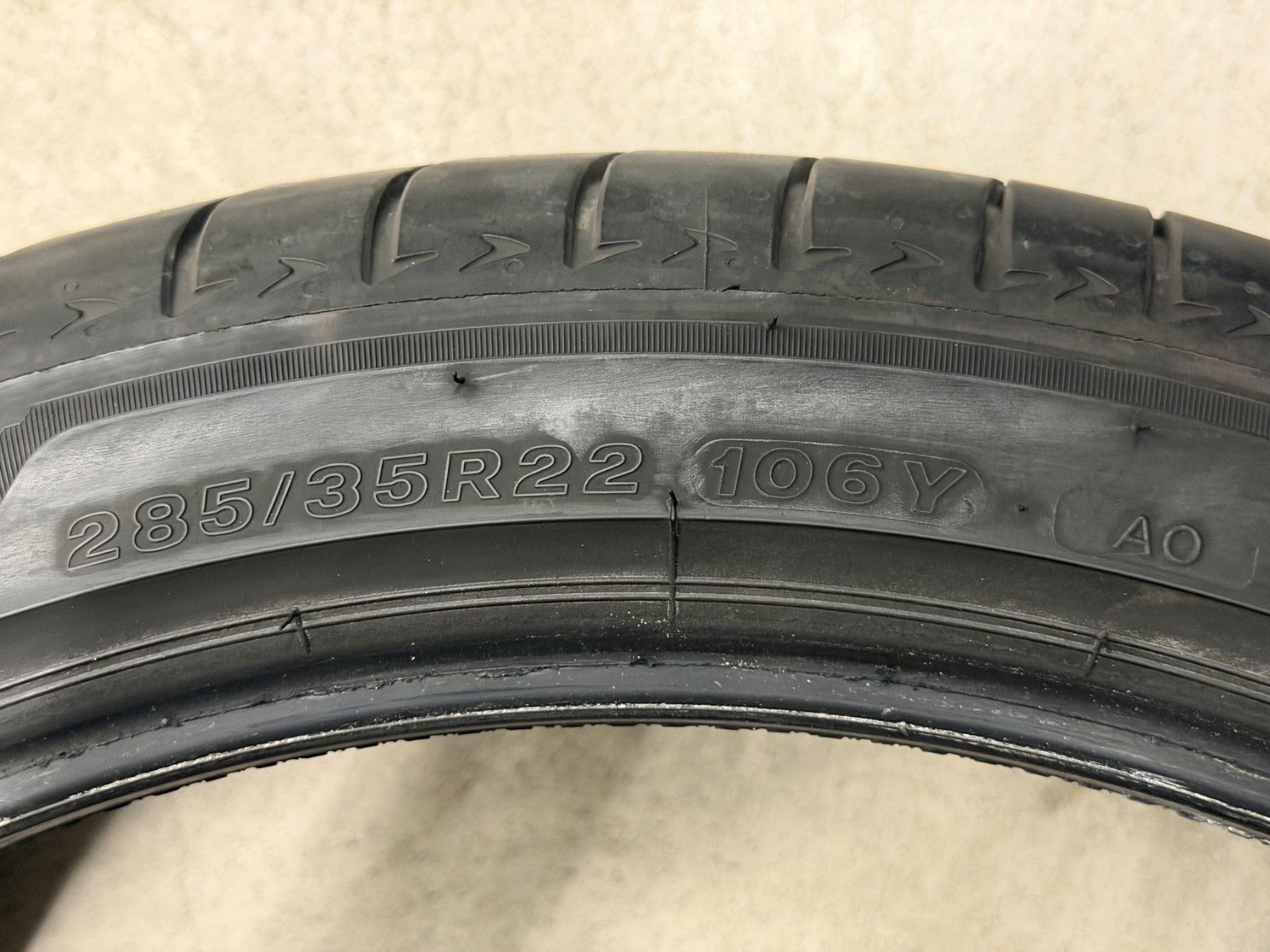 Bridgestone Pneumatici & Ruote complete: Sommerpneus 22" / Bridgestone – Usato da Schönried venduto da Bahnhofgarage-Haldi 3