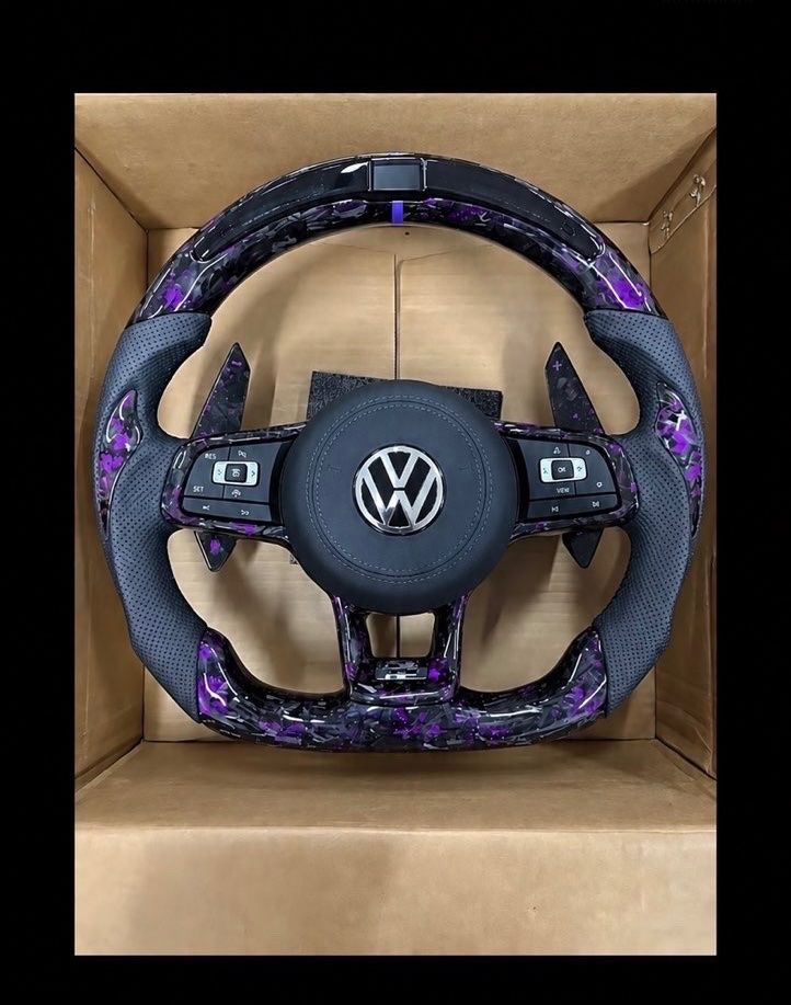 Tutti pezzi di ricambio auto: Volant custom toute sortes de marques – Nuovo e nell'imballaggio originale da Sion venduto da tom_vwm5