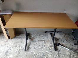 Holztisch mit Stahlfüssen 130 x 70 cm von Lupo