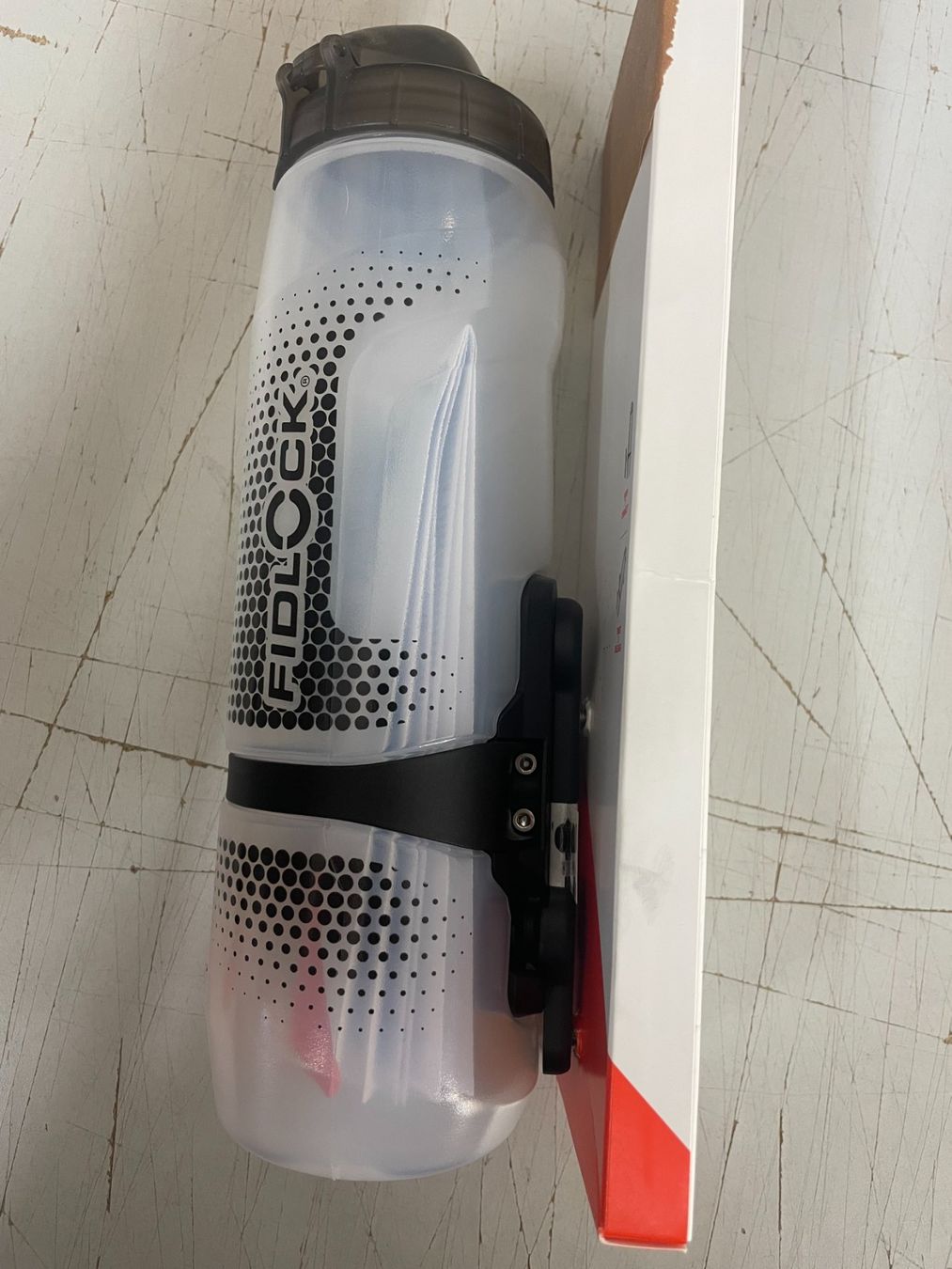 Trinkflaschen & Thermosflaschen: Fidlock Flasche inkl. Halterung – Gebraucht aus Zürich von Barspin 1