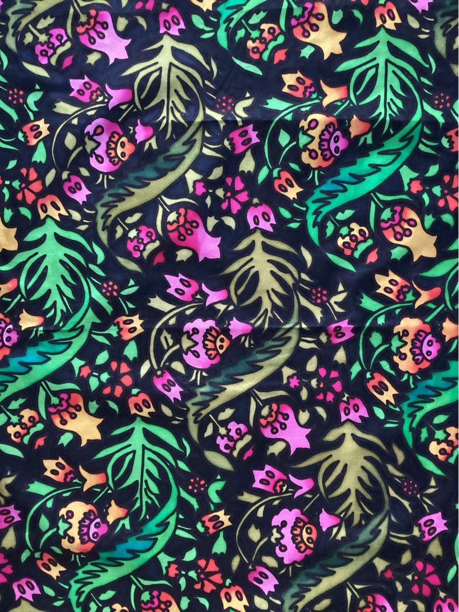 Foulards, Tücher & Schals: Seidenfoulard – Neu und originalverpackt aus Salenstein von Esprit57 2