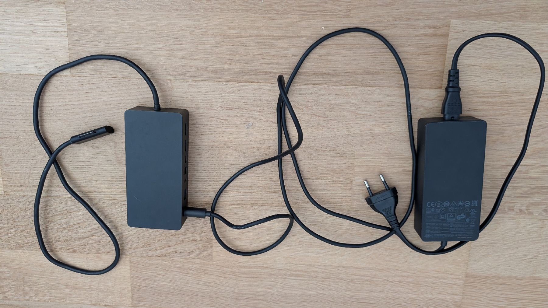 Microsoft Chargeur: Microsoft Surface Pro Zubehör – D'occasion à Wabern par Novo-Li 4