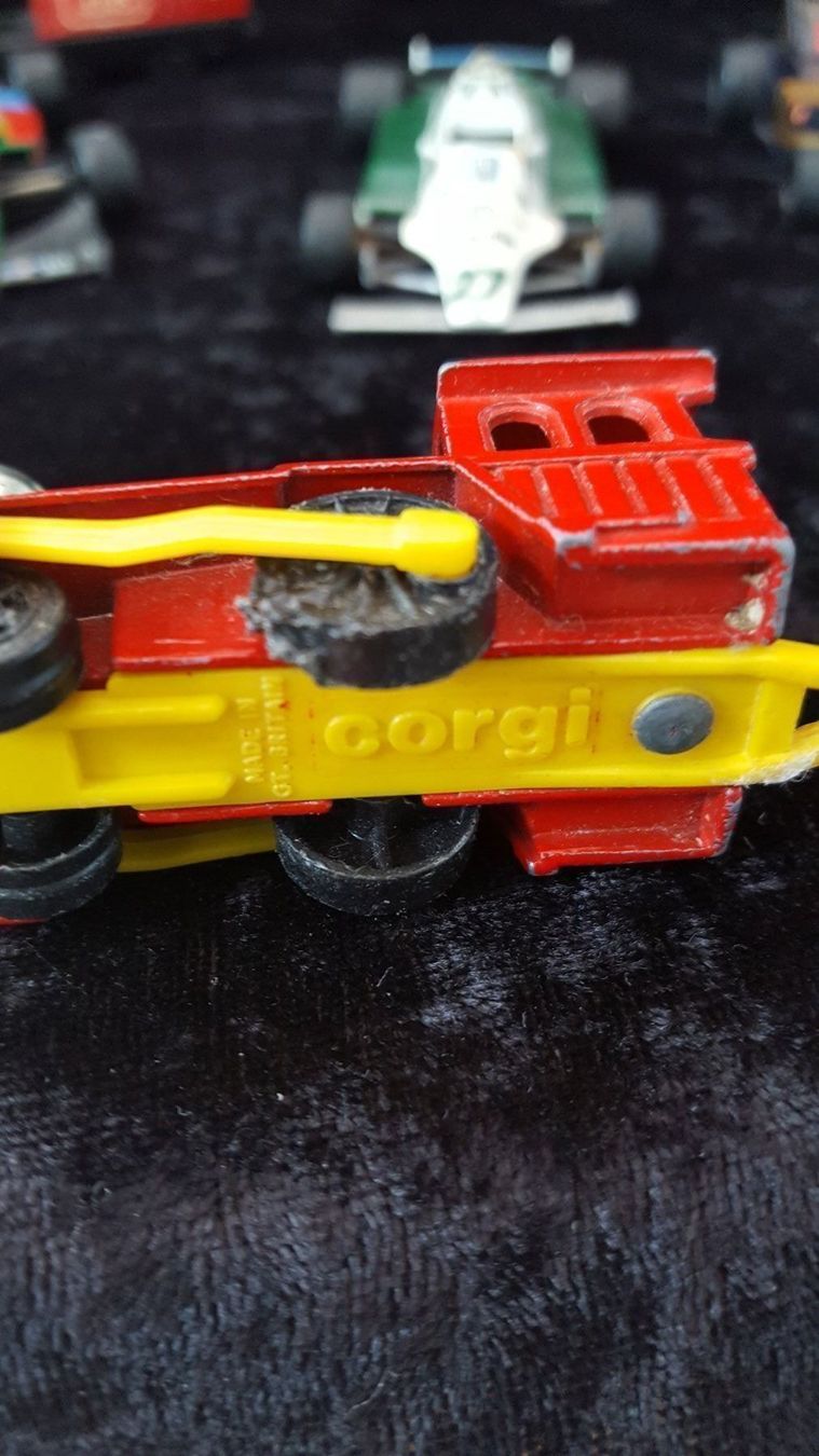 Corgi Toys Modellini d'auto: 7 Modellautos – Usato da Reinach venduto da 3Guggerli 3