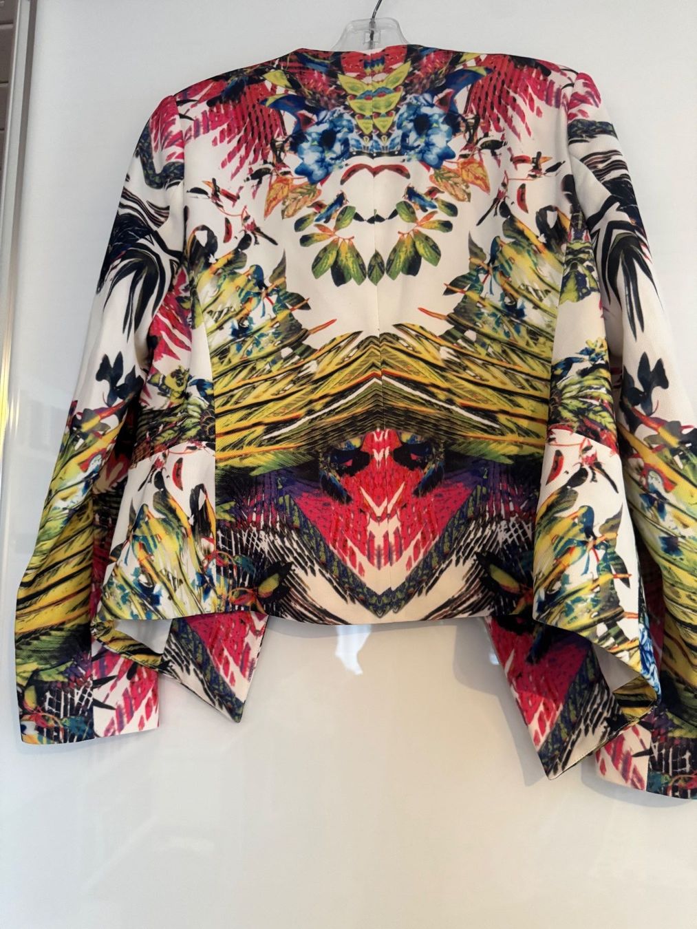 Avant Premiere Jacken: Coole Sommer Jacke mit buntem Muster, Grösse 40 – Neu (gemäss Beschreibung) aus Regensdorf von Midget64 2