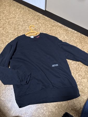Sweatshirt Zara schwarz Aufdruck Grösse L guter Zustand