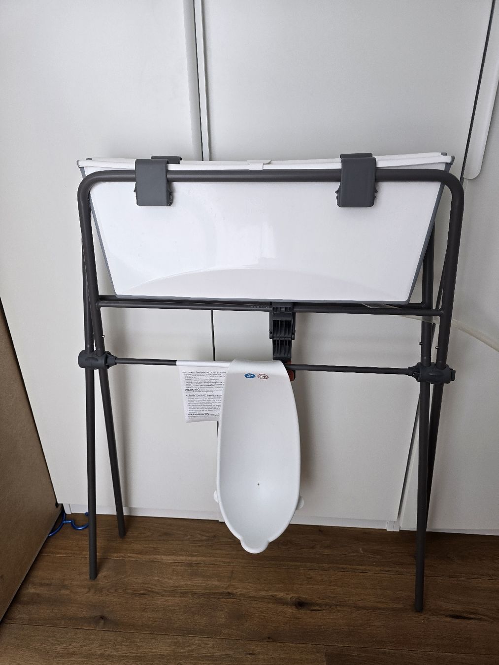 Stokke Vasche da bagno: Stokke Flexi Bath mit Gestell & Newborn Support – Nuovo (secondo la descrizione) da Luzern venduto da isuare