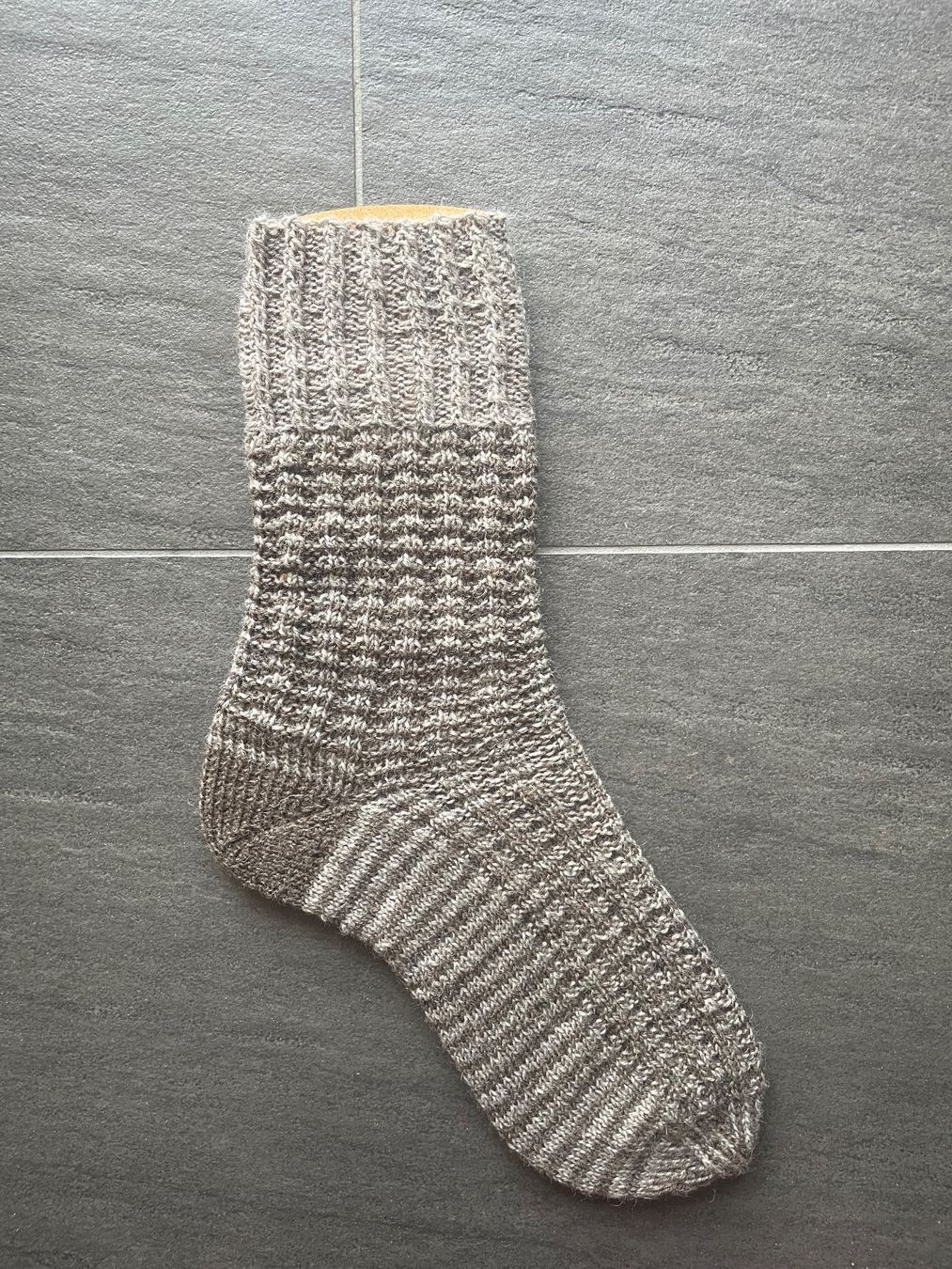 Socken: SOCKEN - WOLLSOCKEN - HANDGESTRICKT - GRÖSSE CA 40/41 – Neu (gemäss Beschreibung) aus Buchs AG von fischli610 6