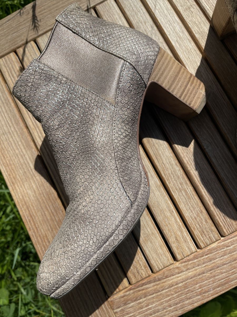 Scarpe da donna: Homers Grösse 39 – Usato da Basel venduto da Ritzibitzi 1
