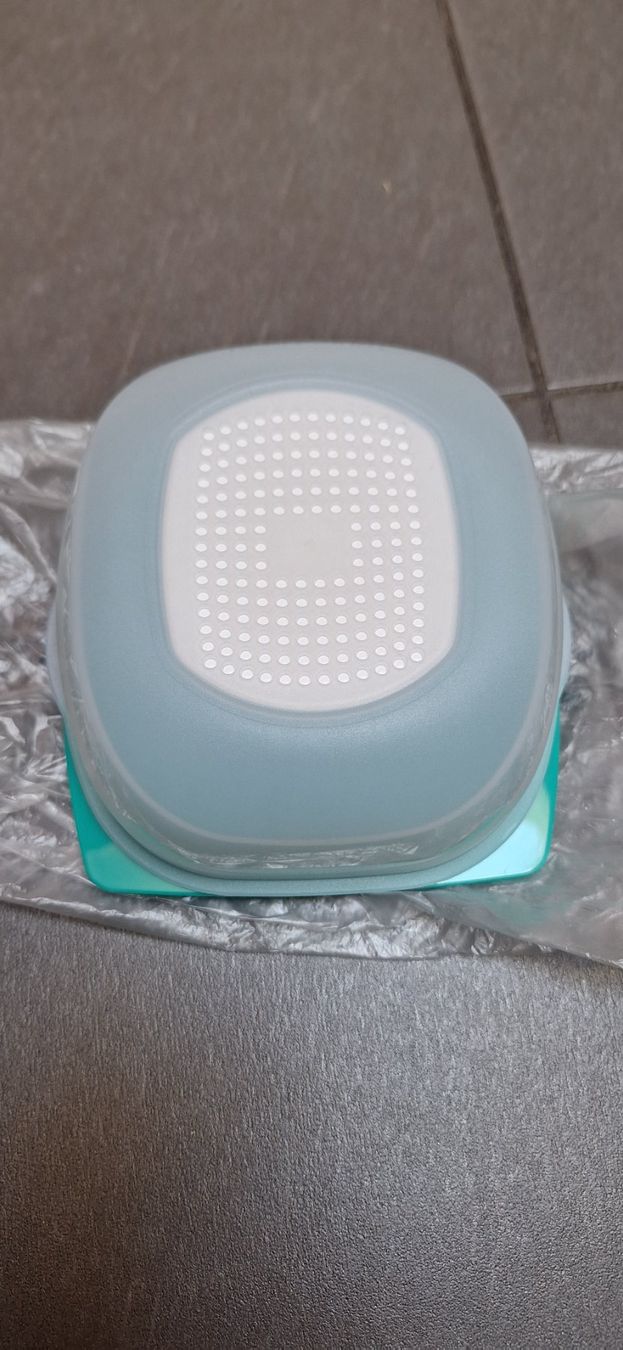 Tupperware Recipients et similaires: Tupperware, mini CheeSmart – Neuf avec emballage d'origine à Lussery-Villars par pousinete02