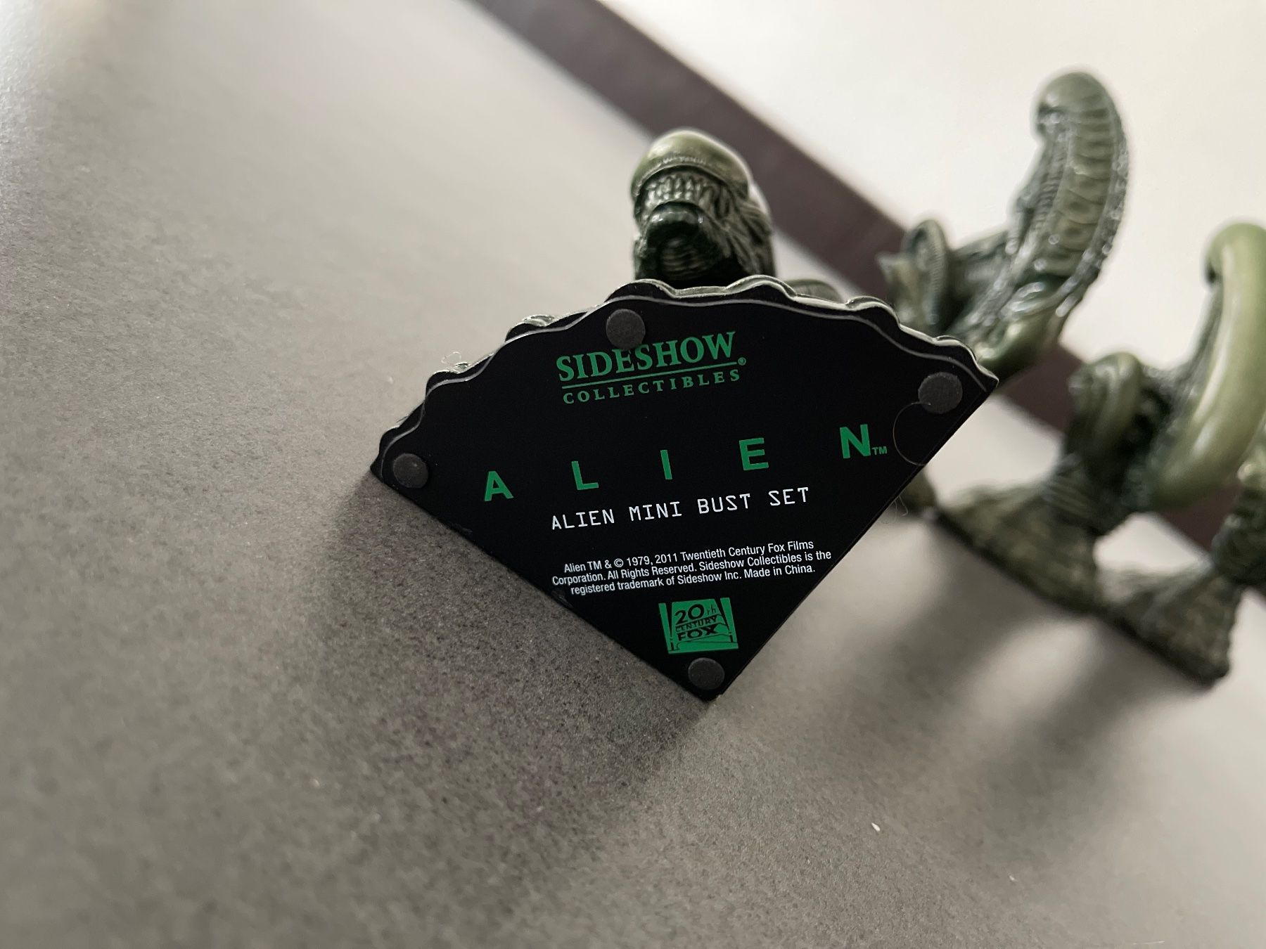 Figuren: Sideshow Alien mini Bust Set – Neu (gemäss Beschreibung) aus Bönigen von  3