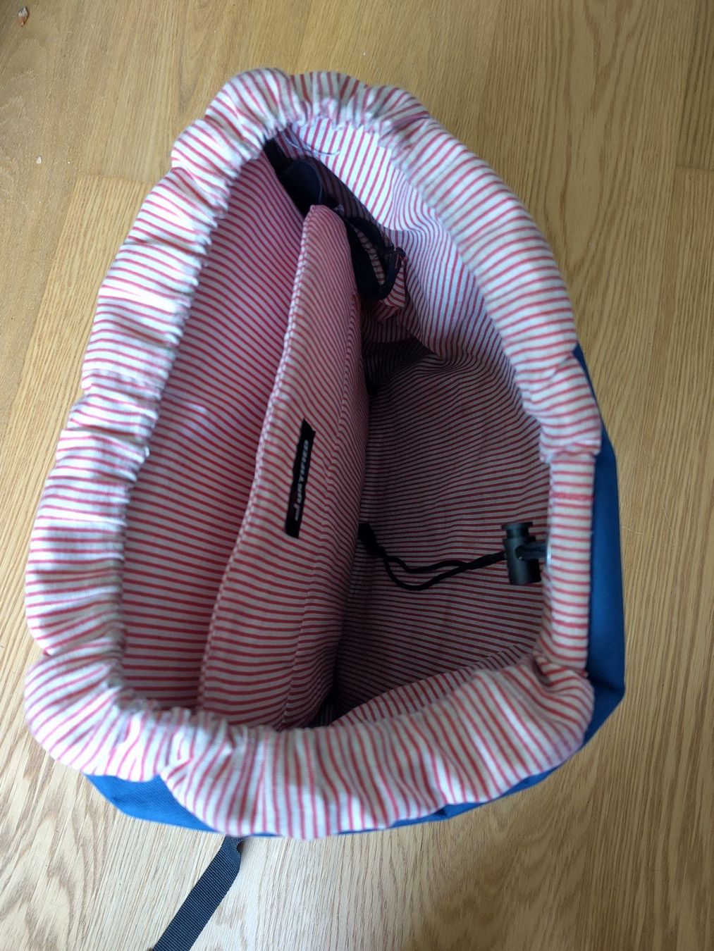 Zaini: Blauer Rucksack mit Leder-Applikationen – Usato da Bern venduto da Cassiopeia-72 4