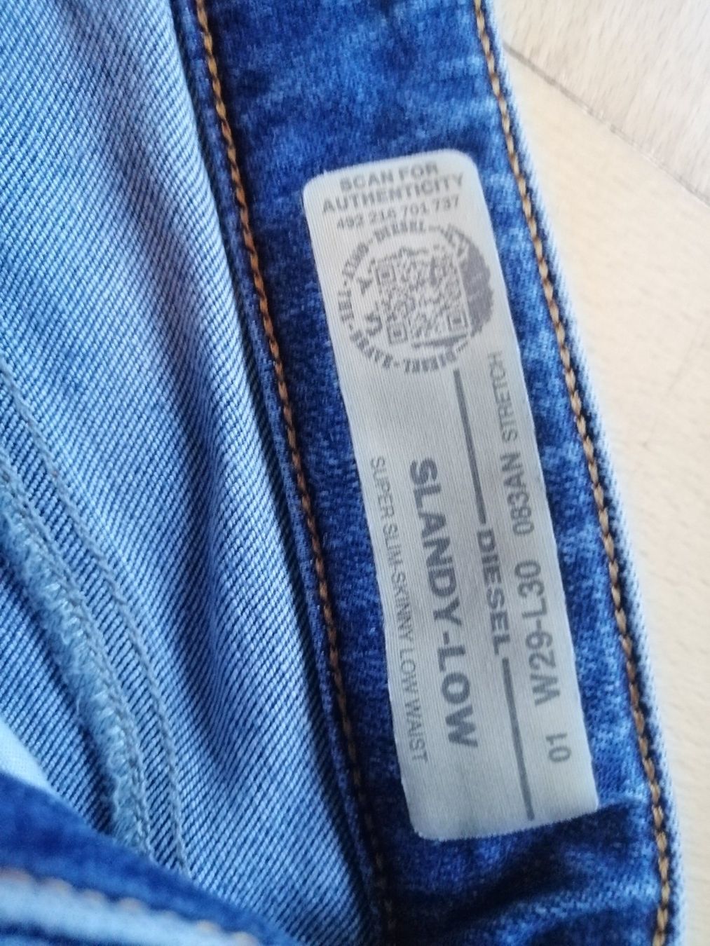 Diesel Jeans: Jeans Diesel – Nuovo (secondo la descrizione) da Biel/Bienne venduto da M.D.C 5