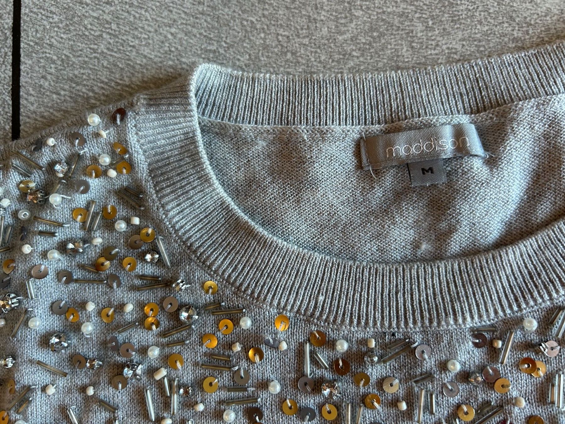 Maddison Pullover & Sweatshirts: PULL léger et élégan avec des paillettes MADDISON gr. M – Gebraucht aus Arbedo von nadia1973 2