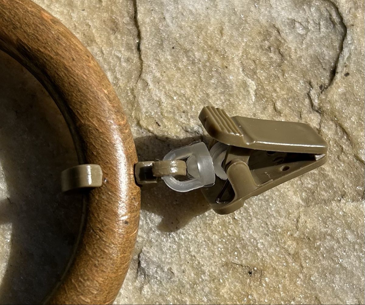 Altro per la casa: Vorhangringe Holz mit Clips  – Usato da Lengnau AG venduto da m5f1r9 5