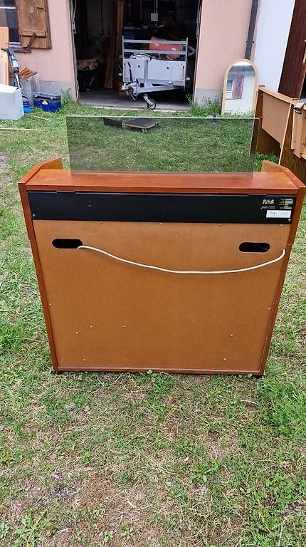 Strumenti musicali: RIHA Orgel 4100 – Usato da Linthal venduto da StuessiLinthal 2