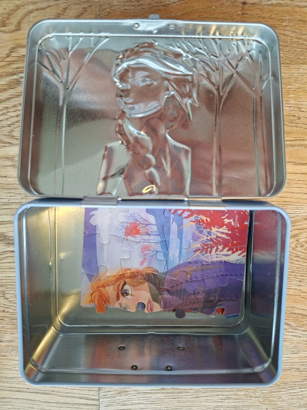 Disney Puzzle: Frozen Puzzle in kl. Koffer – Usato da Hölstein venduto da nueddeli 1