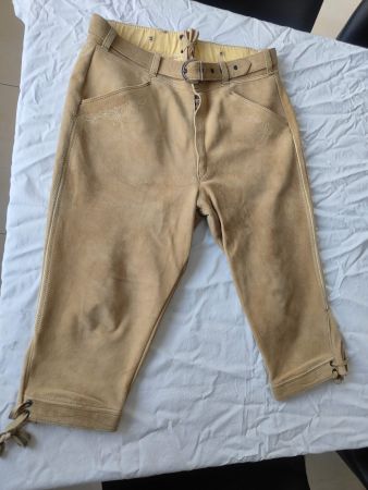 Oktoberfest - Lederhose mit Gurt braun in gutem Zustand