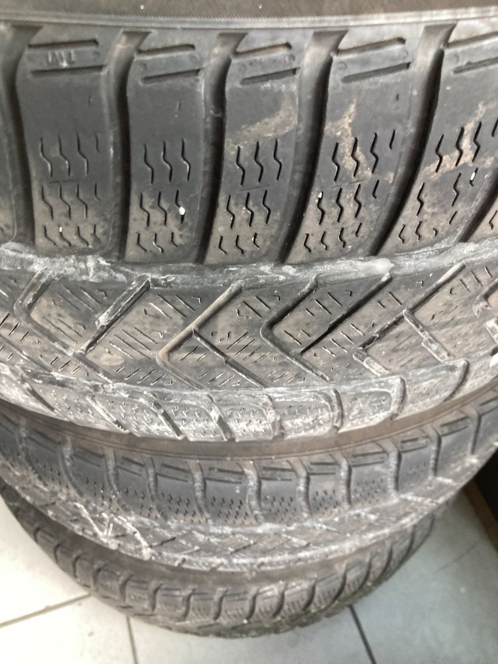 Tesla Pneumatici & Ruote complete: Tesla Model Y Winterräder 255/45R19 – Usato da Cham venduto da WB2223 6