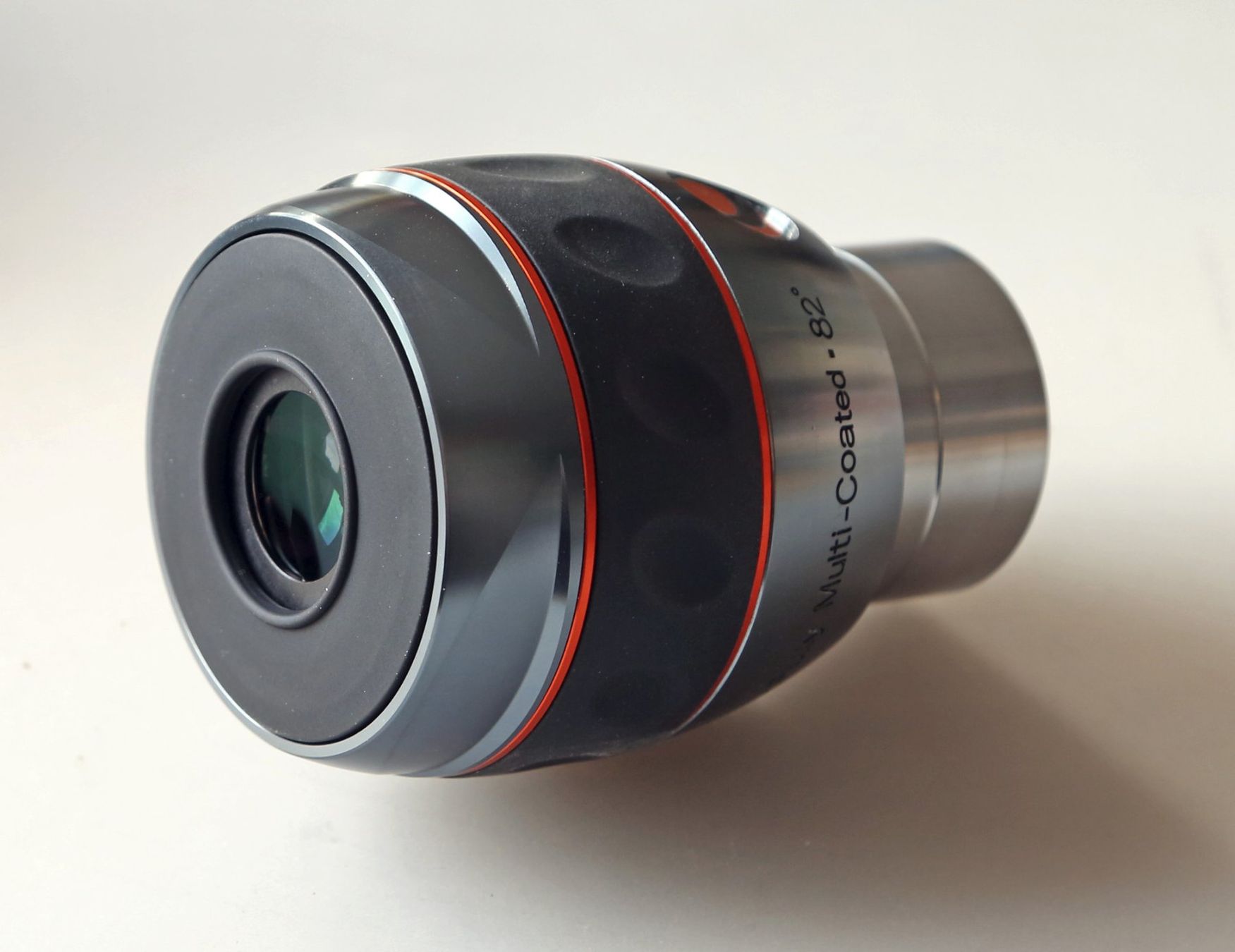 Celestron Télescopes: Oculaire Celestron Luminos 23mm 82° – D'occasion à Nods par Xaxa