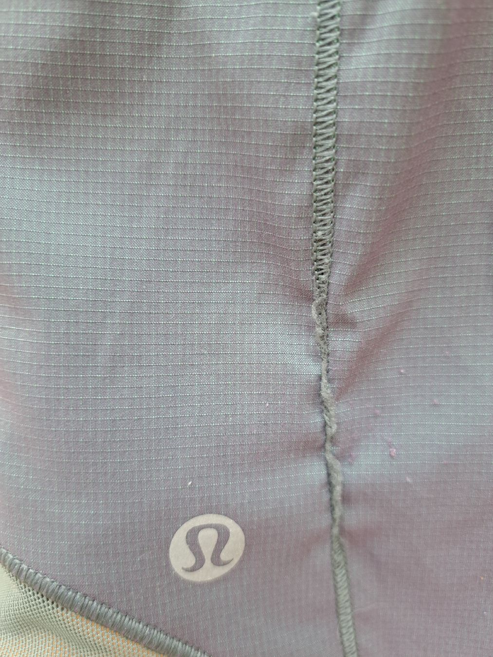 Lululemon Pantaloni: Lululemon Shorts – Usato da Thalwil venduto da sternenstaub369 2