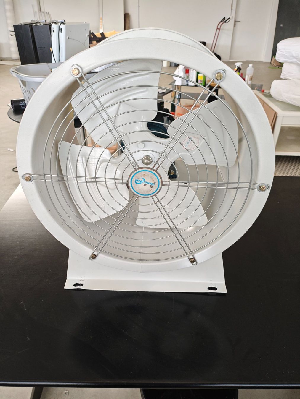 Ventilatori: Ventilator,, Industrie Ventilator, frisch ... – Usato da Dübendorf venduto da tho_v2cs